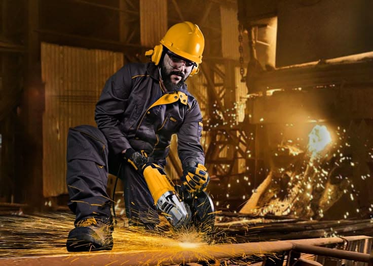 معدات قص الخرسانة الحديثة بالمنشار الماسي في مشاريع مكة